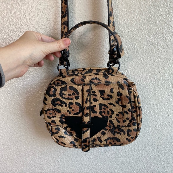 Steve Madden Brown Black Animal Print Crossbody Purse - Picture 2 of 13